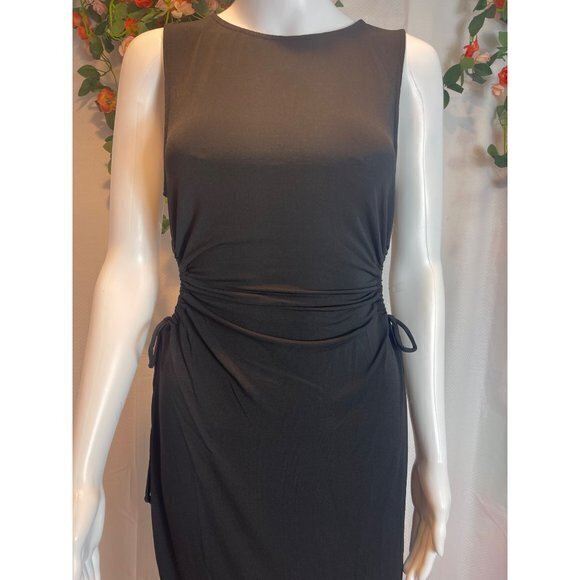 Kora Keyhole Midi Dress - Black Size Large RefFNB3 - Picture 9 of 9